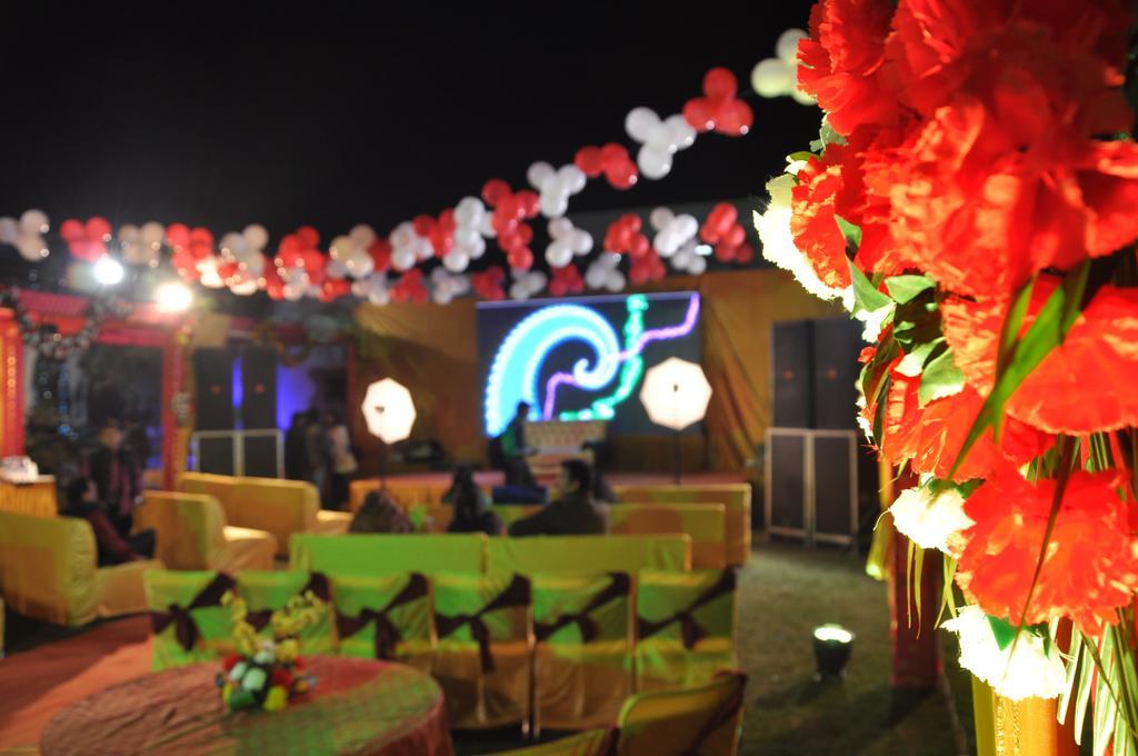 Hotel Ganpati Palace Mathura Dış mekan fotoğraf