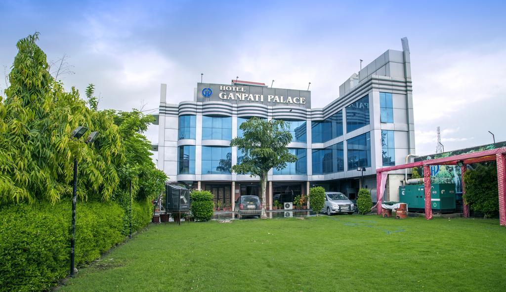 Hotel Ganpati Palace Mathura Dış mekan fotoğraf