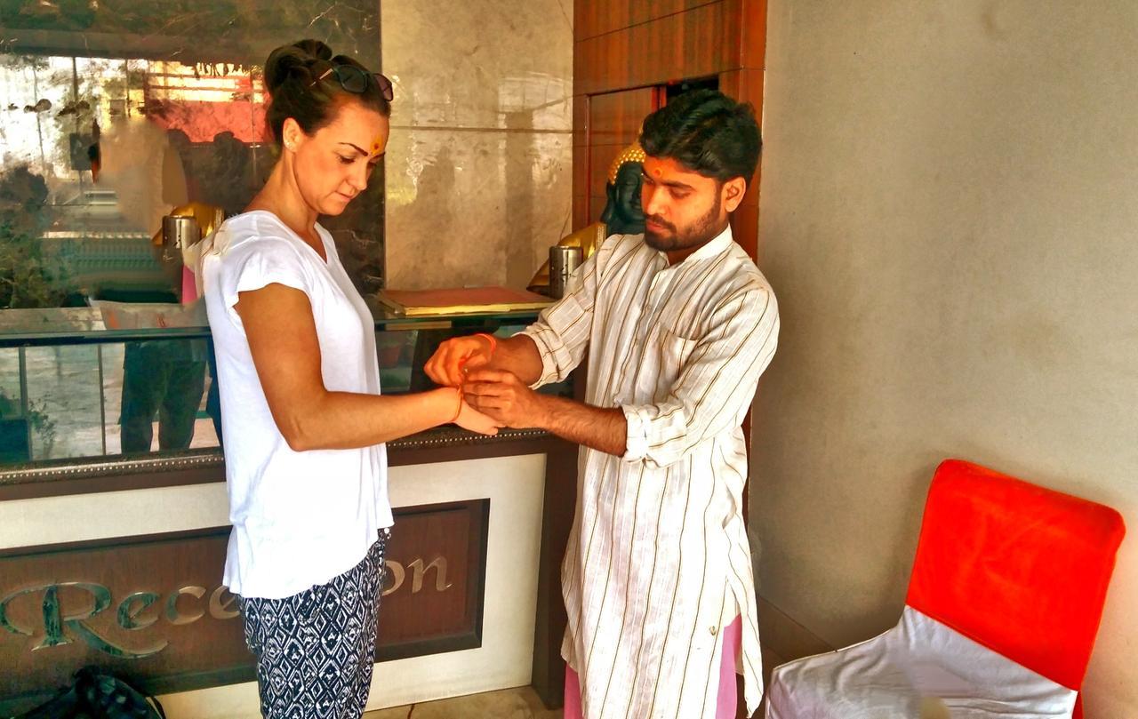 Hotel Ganpati Palace Mathura Dış mekan fotoğraf
